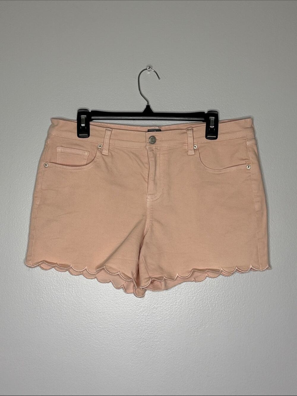 Soho Jeans Peach Scallop-Hem Shorts Size 10